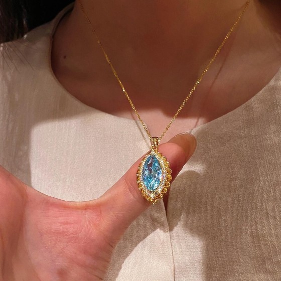 Ocean Eyes, Horse Eye Shape Pendant with Elegant Temperament